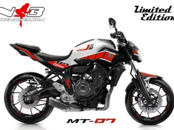 MT07 / 2017 rot auf weißer Maschine