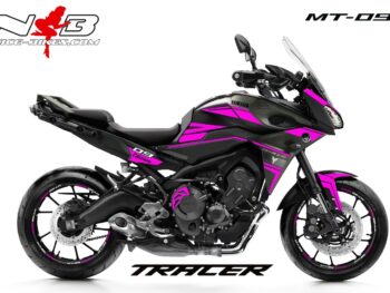 MT09 Tracer pink auf schwarzer Maschine