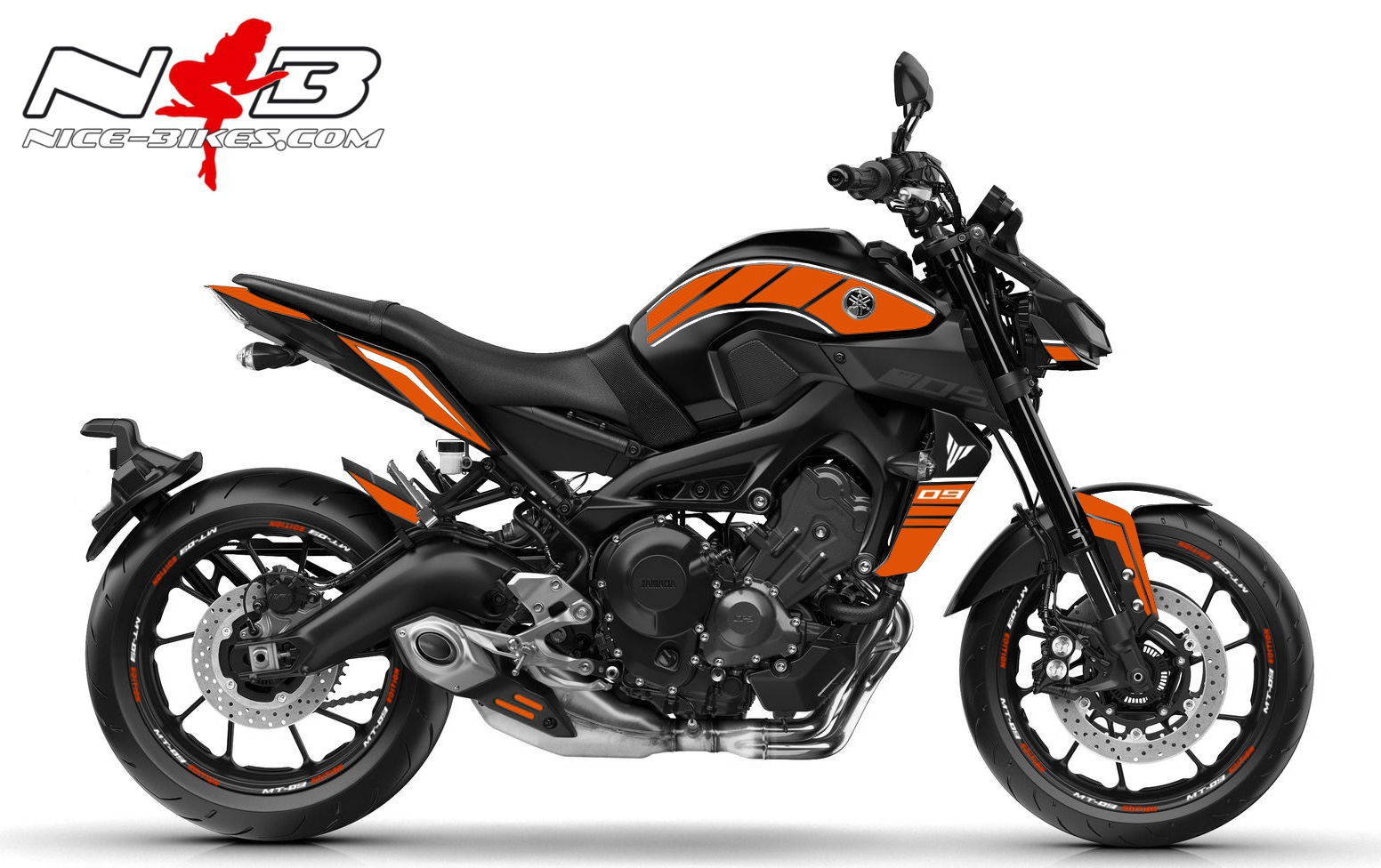 MT09 / orange auf schwarzer Maschine