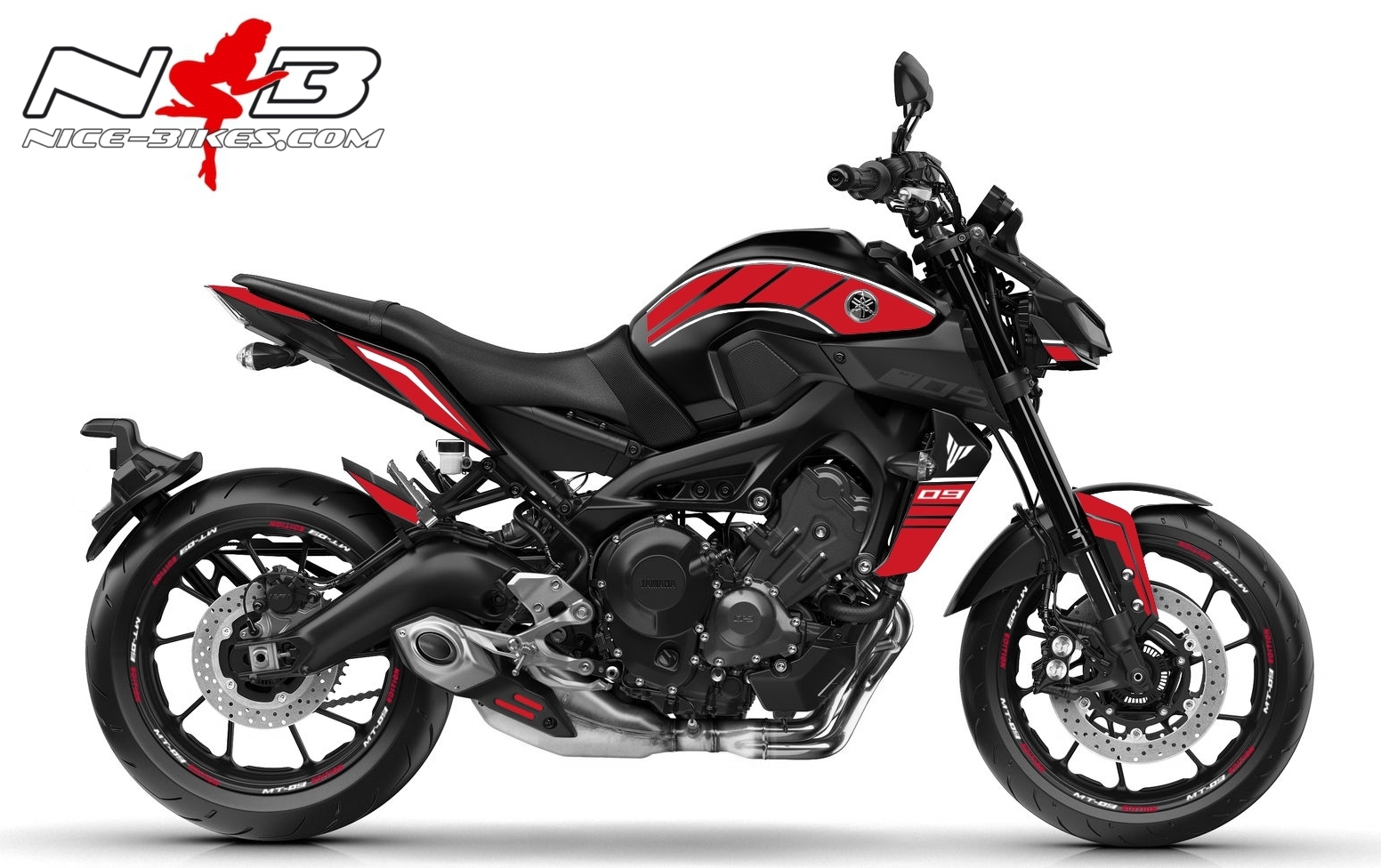 MT09 / rot auf schwarzer Maschine