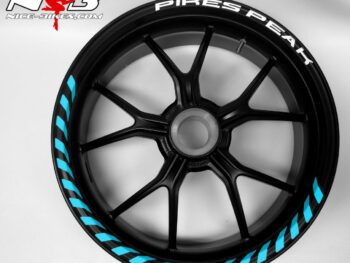 Felgendekor Typo Line mit Text-Label-Auswahl in Light Blue