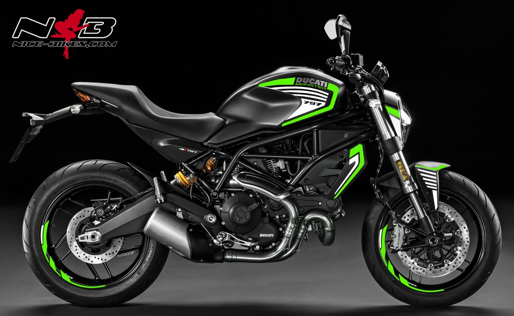 Monster 797 limegreen auf schwarzer Maschine
