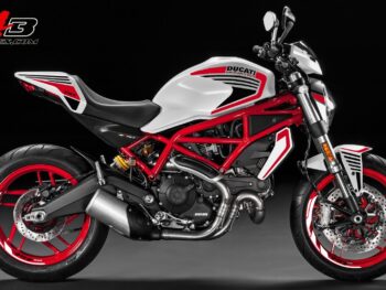 Monster 797 rot auf weißer Maschine