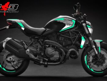 Monster 821 mint auf schwarzer Maschine
